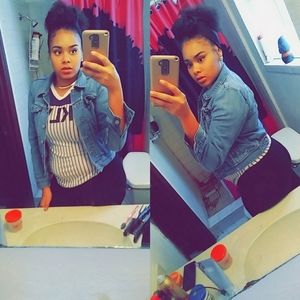 Meet your Posher, Lashai